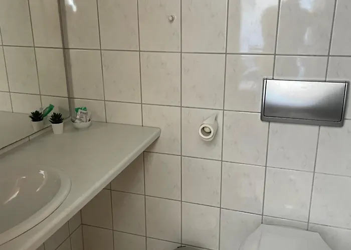 Bistro-zur-quelle 招待所 明登